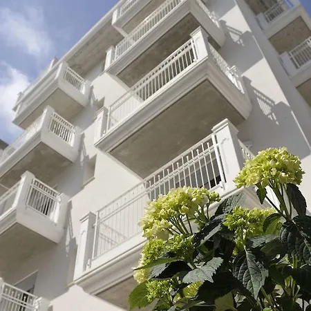 Aparthotel Rubino Fogliano Marina
