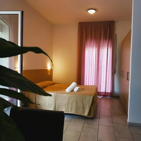 Rubino Aparthotel 3*